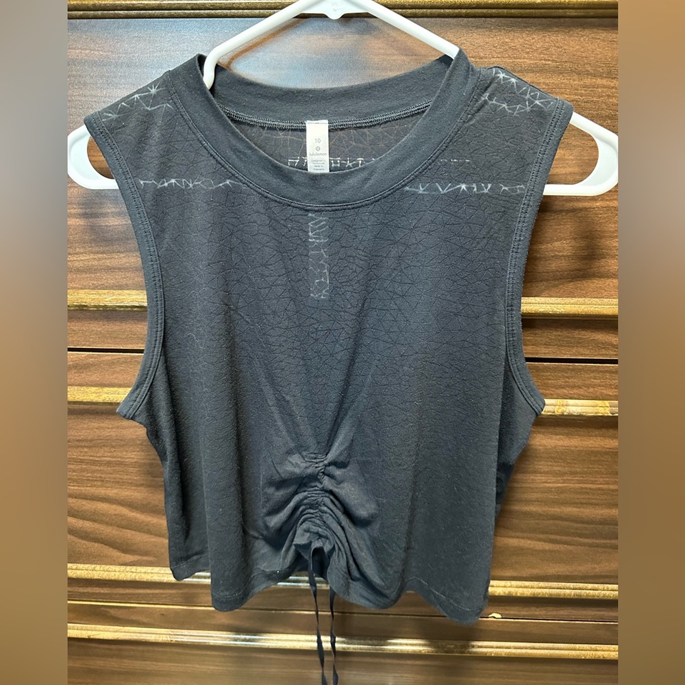 Lululemon Cinch Me Up Front Tank Veil Size 10